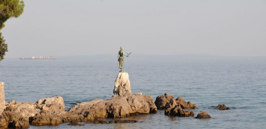 Настаняване в 2* или 3*