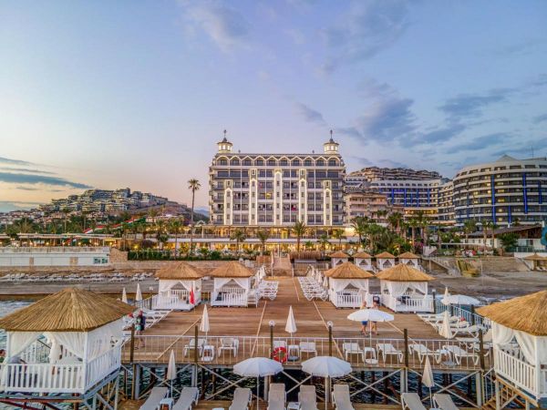 ARIA RESORT & SPA HOTEL