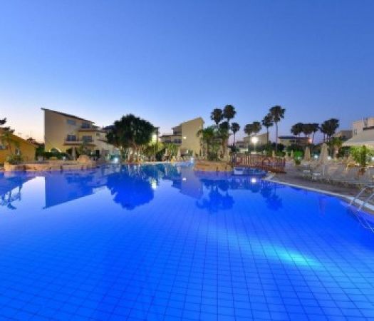 MAKRONISOS HOLIDAY VILLAGE