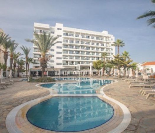 BOHEMIAN GARDENS HOTEL