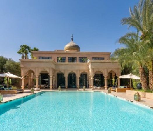 Palais Namaskar