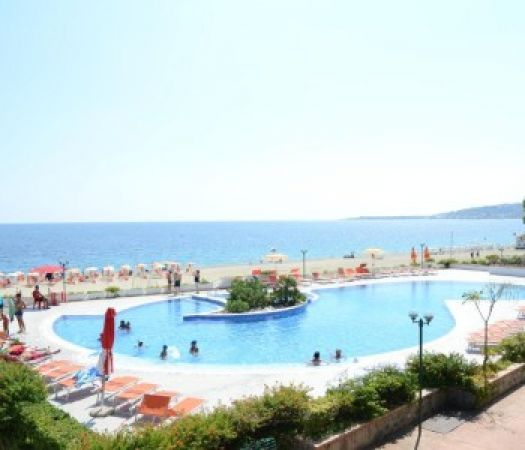 Estella Club